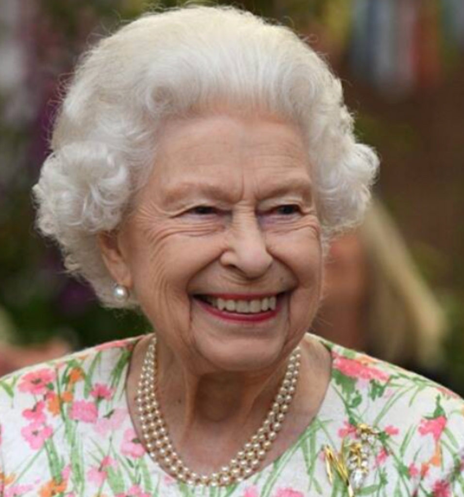 6/21/21 - Florals fit for a Queen