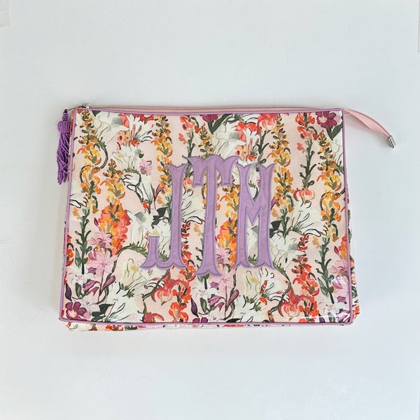 Hydrangea4936　0705 Monogrammed Hydrangea Laundry Bag – Meg Carter Designs