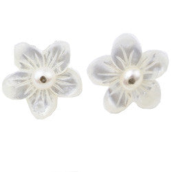 Blossom pearl stud